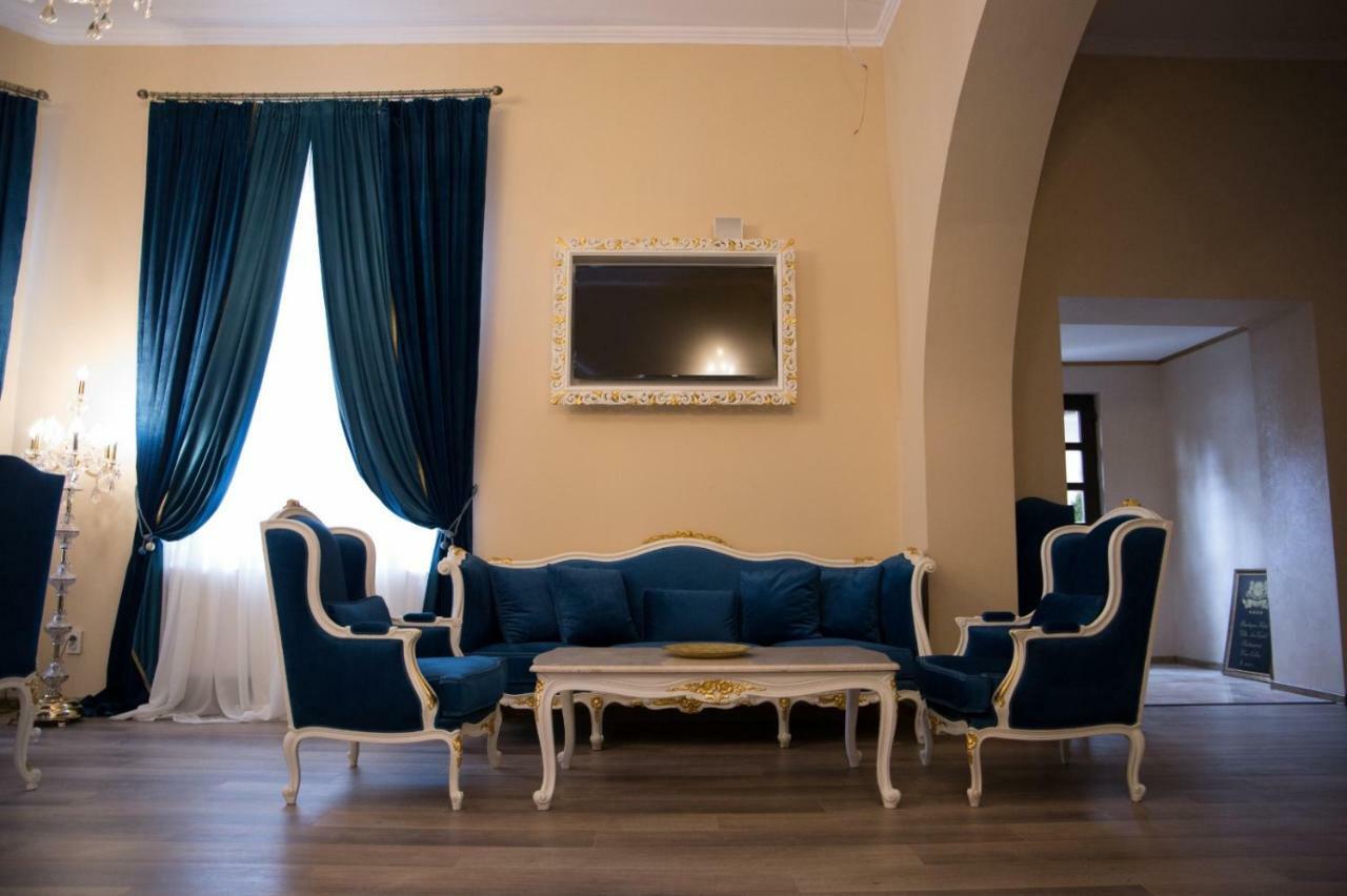 Hotel Boutique Vila Lakastel Sinaia Exterior photo